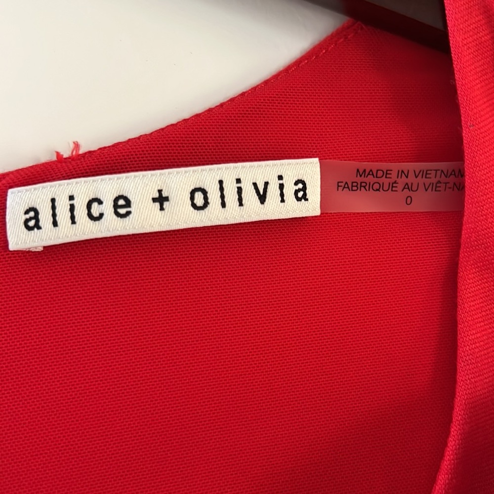 Alice + Olivia - v neck fit and flare red cocktail dress - size 0 - Picture 5 of 8